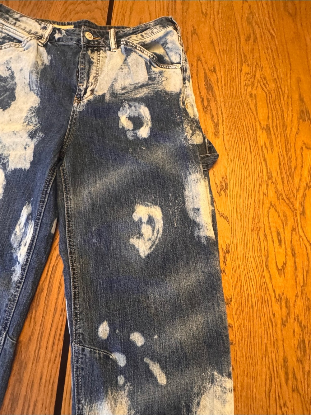 Anthro Pilcro The Bow Boyfriend Jeans Bleach Barrel Style Size 29 Fray Ankle - Picture 3 of 16